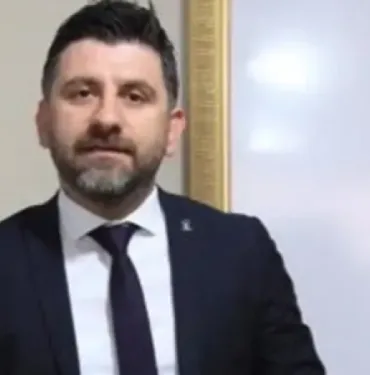 Söğütlü'de Selçuk Kurt kazandı