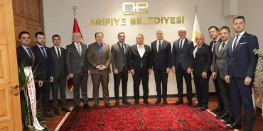 3b472489d6474bc39b7f50f08741b5257573f62890c74cdb95e0337f9ec4998b