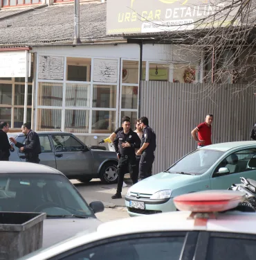 BİR HAFTA ÖNCE DÜKKANI KURŞUNLANDI, BUGÜN SİLAHLA YARALANDI OTO YIKAMA DÜKKANINA SİLAHLI SALDIRI: 1 YARALI