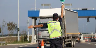 JANDARMA DENETLEDİ, BİR AYDA 626 ARAÇ VE 157 SÜRÜCÜ TRAFİKTEN MEN EDİLDİ