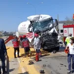 LPG YÜKLÜ TANKER, PARK HALİNDEKİ TAHIL YÜKLÜ TIRA ÇARPTI: 1 ÖLÜ, 1 AĞIR YARALI