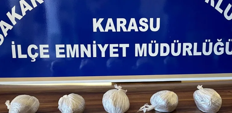 ORMANLIK ALANA GÖMÜLEN BİR KİLO ESRAR POLİS EKİPLERİNCE BULUNDU