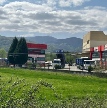 KONTEYNERDE KALAN KAMYON ŞOFÖRÜ ÖLÜ BULUNDU