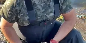 SAPANCA GÖLÜ'NDE 24 KİLOLUK BALIK YAKALADI, ÜREMESİ İÇİN SUYA GERİ BIRAKTI