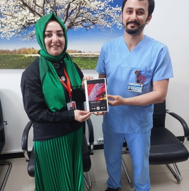 HASTANEDE ÇALIŞAN TEMİZLİK PERSONELİ İLK KİTABINI ÇIKARDI