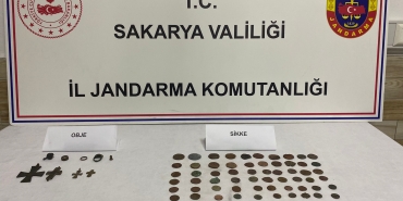 ÜSTÜNDE 91 TARİHİ SİKKE VE OBJEYLE YAKALANDI