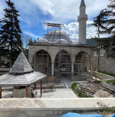 BİRÇOK BADİRE ATLATAN OSMANLI'NIN 508 YILLIK CAMİSİ, TARİHE TANIKLIK EDİYOR