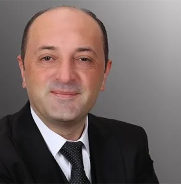 Yeniden Refah Partisi'nin adayı Selçuk Yıldız,