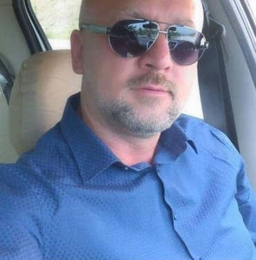 PARK ETTİĞİ OTOMOBİLDEN İNDİ, BAŞKA ARACIN ÇARPMASI NETİCESİNDE HAYATINI KAYBETTİ