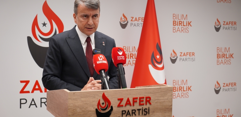 ZFR01957_130146019