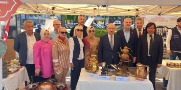 ea660d76-b13a-4b63-9fc3-6f130c463d96