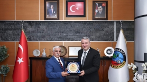 Serdivan Belediye Başkanı Osman Çelik, Sakarya Gaziantepliler Derneği'ni ağırladı