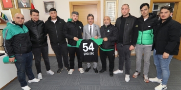 thumbnail_BAŞKAN DİNÇ, “SAKARYASPOR BİZİM SEVDAMIZDIR”