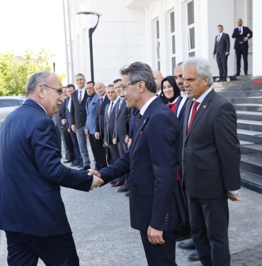 thumbnail_SAKARYA VALİSİ YAŞAR KARADENİZ’DEN ERENLER BELEDİYE BAŞKANI ŞENOL DİNÇ’E İADEYİ ZİYARET (3)