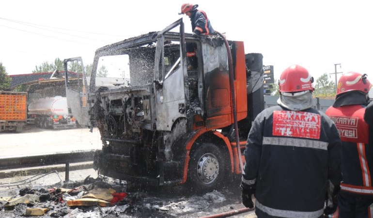 AW225962_03