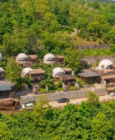 BUNGALOVDA DUDAK UÇUKLATAN FİYAT: 9 GÜNÜN BEDELİ 70 BİNİN ÜZERİNDE