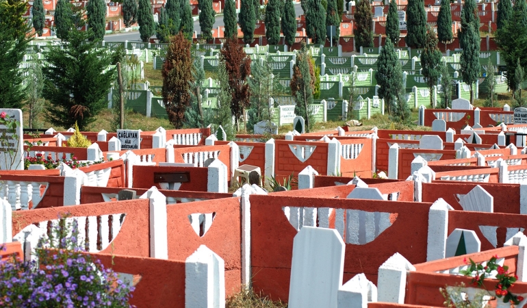 mezarlık