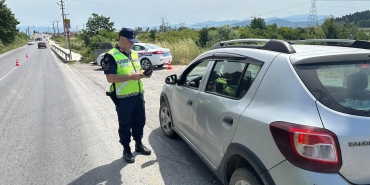 JANDARMA TRAFİKTE AFFETMEDİ: 503 ARAÇ VE 159 SÜRÜCÜ TRAFİKTEN MEN EDİLDİ