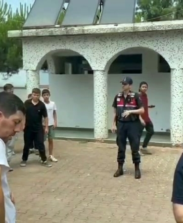 BİR BUÇUK YILDA 31 MİLYON LİRA DOLANDIRDILAR JANDARMA VATANDAŞLARI BU KEZ CAMİLERDE UYARDI