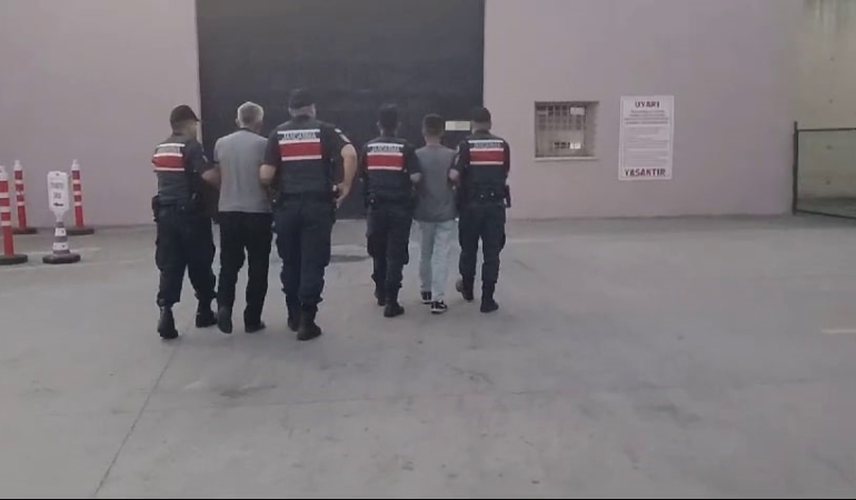 YOL VERME MESELESİNDE KAN AKTI: 3 YARALI, 2 TUTUKLAMA