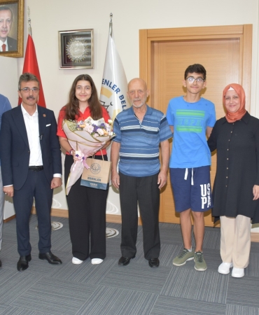 thumbnail_BAŞKAN ŞENOL DİNÇ TÜRKİYE BİRİNCİSİNİ AĞIRLADI (1)