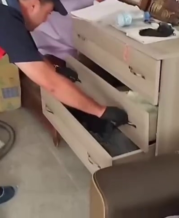 UZUN NAMLULU MAKİNELİ TÜFEĞİ SATMAYA ÇALIŞIRKEN YAKALANDI