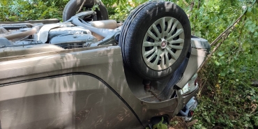 ANADOLU OTOYOLU'NDA HAFİF TİCARİ ARAÇ İLE OTOMOBİL ÇARPIŞTI: 6 YARALI