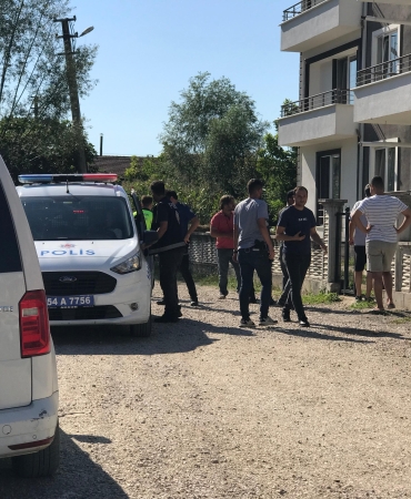 APARTMAN İÇİNDE ÇIKAN TARTIŞMADAKİ SİLAH SESLERİ PANİK OLUŞTURDU: 1 GÖZALTI
