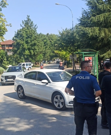 OTOMOBİLLE ÇARPIŞAN MOTOSİKLETİN 21 YAŞINDAKİ SÜRÜCÜSÜ HAYATINI KAYBETTİ