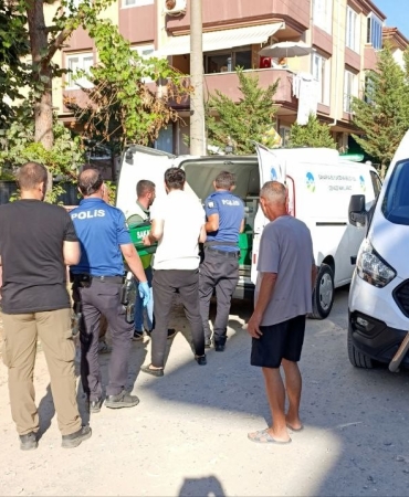 KENDİSİNDEN HABER ALINAMAYAN 70 YALINDAKİ KADIN EVİNDE ÖLÜ BULUNDU