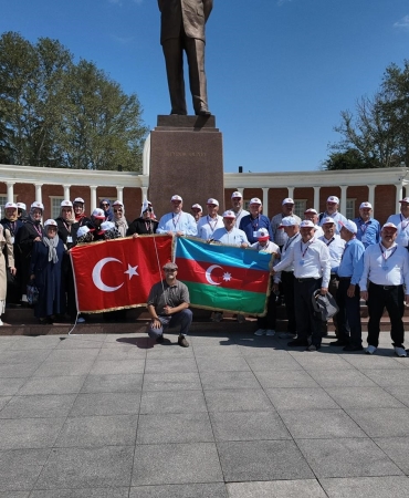 ERMENİ İŞGALİNDEN KURTARILAN DAĞLIK KARABAĞ BÖLGESİNİ TÜRK BAYRAKLARI İLE GEZDİLER