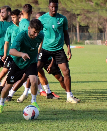 SAKARYASPOR, AMEDSPOR MESAİSİNDE