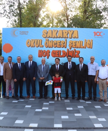 'OKUL ÖNCESİ ŞENLİĞİ'NDE ÇOCUKLAR DOYASIYA EĞLENDİ