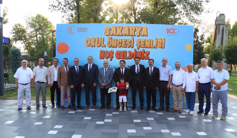 'OKUL ÖNCESİ ŞENLİĞİ'NDE ÇOCUKLAR DOYASIYA EĞLENDİ