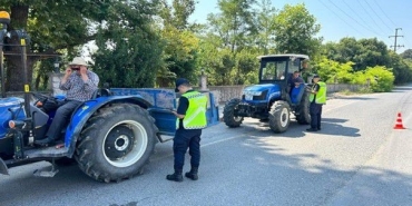 JANDARMA TRAFİKTE AFFETMEDİ: 622 ARAÇ İLE 185 SÜRÜCÜ TRAFİKTEN MEN EDİLDİ