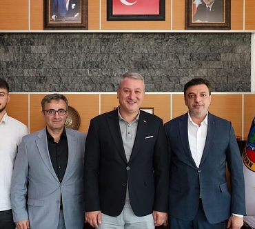 sakaryaspor-dan-osman-celik-e-ziyaret_1bc14