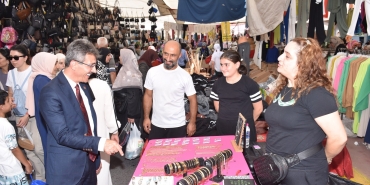thumbnail_BAŞKAN ŞENOL DİNÇ ÇARŞAMBA PAZARI ESNAFINI ZİYARET ETTİ (1)