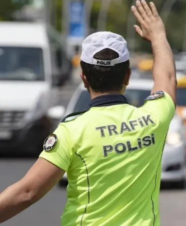 trafik-polisi-aa-2043234