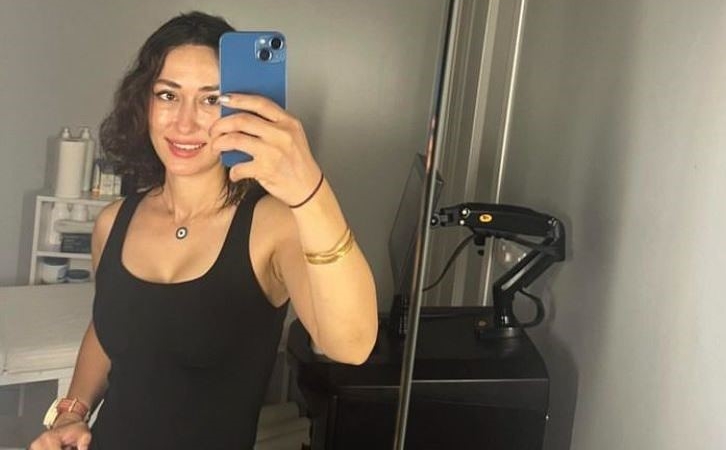 35 YAŞINDAKİ KADIN SİLAHLA BAŞINDAN VURULMUŞTU: O OLAYA İLİŞKİN YENİ DETAYLAR 3 ÇOCUK ANNESİ GÜZELLİK UZMANINI SEVGİLİSİ VURMUŞ KAÇAN ŞÜPHELİNİN ARACI HENDEK İLÇESİNDE BULUNDU