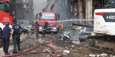 SAKARYA'DAKİ PATLAMADA 1 KİŞİNİN CANSIZ BEDENİNE ULAŞILDI