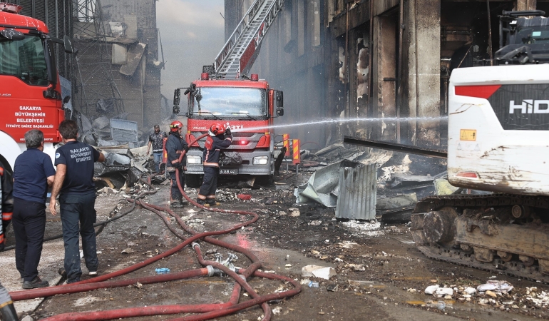 Sakarya’daki patlamada 1 kişinin cansız bedenine ulaşıldı
