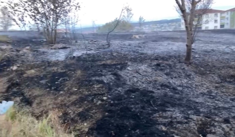 Sakarya’da korkutan yangın: Mahalleli sokağa döküldü