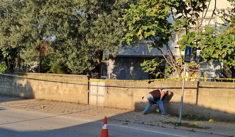 Önce bacağına sonra kafasına sıktı: Dehşet anları kamerada