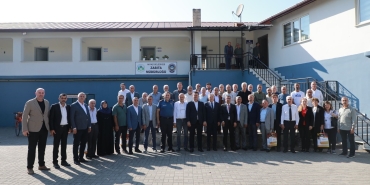 AKYAZI'DA 35 YILLIK ESNAFLARA ŞÜKRAN BELGESİ