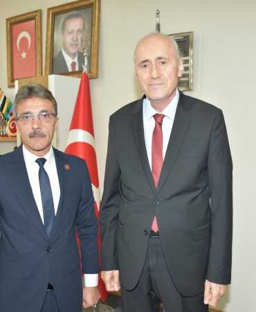 BAŞKAN ŞENOL DİNÇ YENİ TAPU MÜDÜRÜNÜ MİSAFİR ETTİ