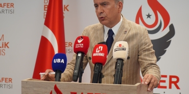 Zafer Partisi Sözcüsü Azmi Karamahmutoğlu