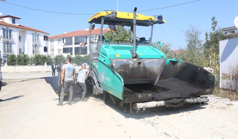 Yazlık Mahallesi’nde asfalt çalışması
