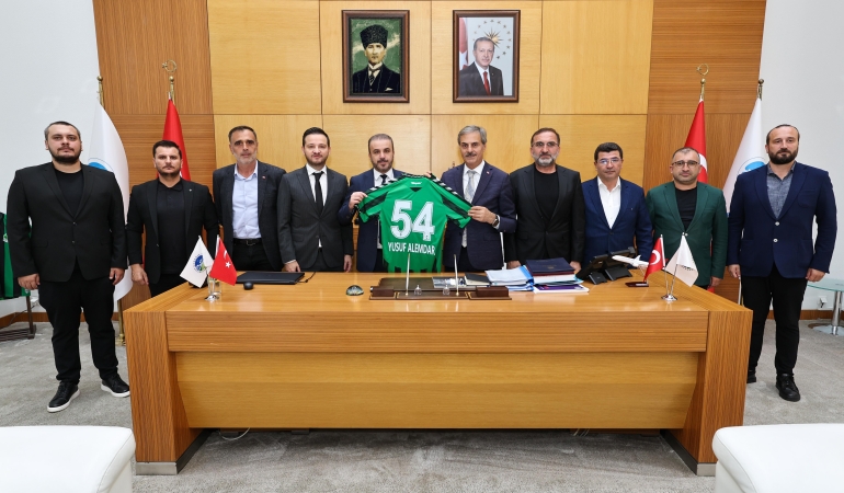 Yusuf Alemdar yeşil-siyahlı yönetimi ağırladı: “Sakaryaspor’da yükselişin anahtarı altyapıdır”