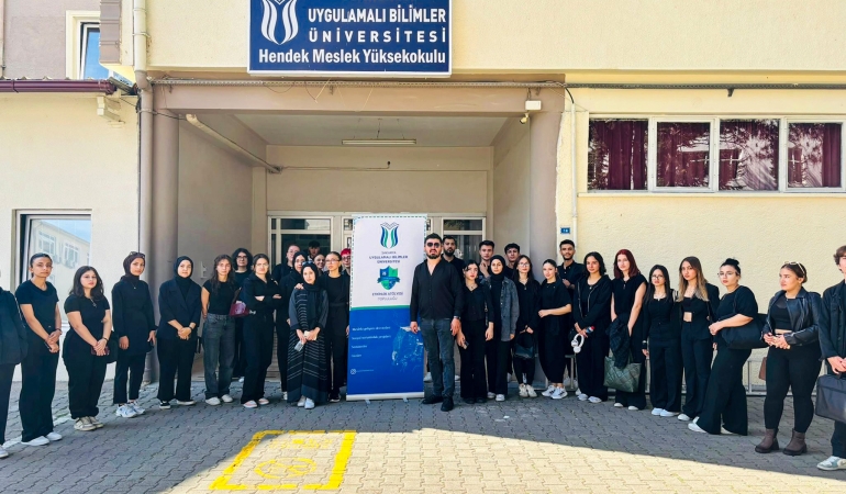 Kadın cinayetlerine dikkat çekmek için yürüdüler