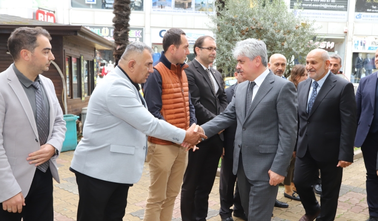 SAKARYA VALİSİ RAHMİ DOĞAN HENDEK’TE BİR DİZİ TEMASLARDA BULUNDU
